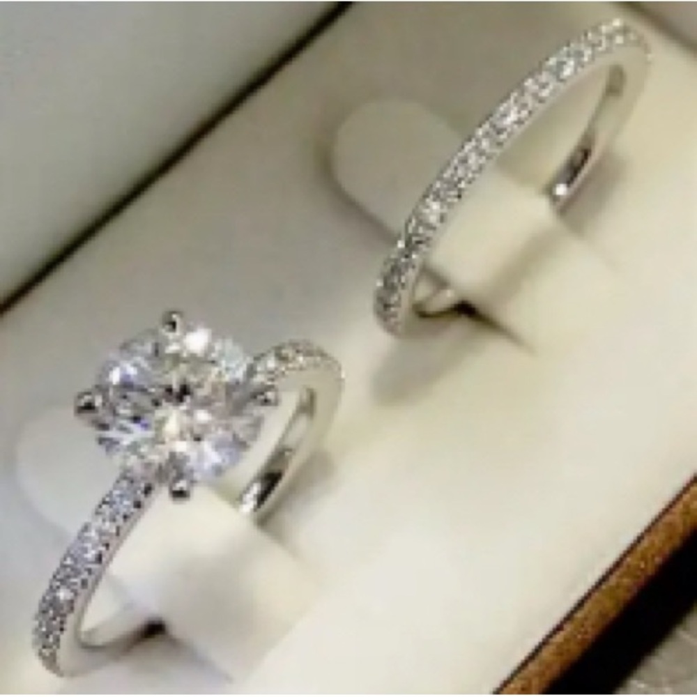 💍💎💘 Elegant Silver Diamond Wedding Ring Set sz 8
